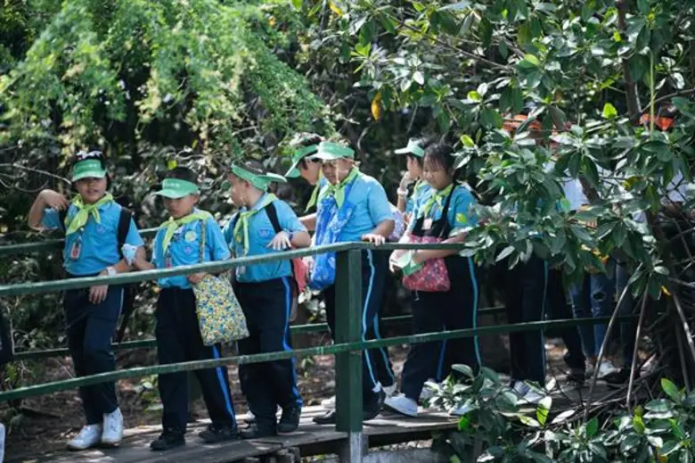 กลุ่มบริษัท ชับบ์ ผนึกกำลังจัดงาน RDS กิจกรรมเพื่อสังคมภายใต้โครงการ “Education@ Heart” มอบความรู้ด้านสิ่งแวดล้อม กระตุ้นเยาวชนไทยลดการใช้ถุงพลาสติก