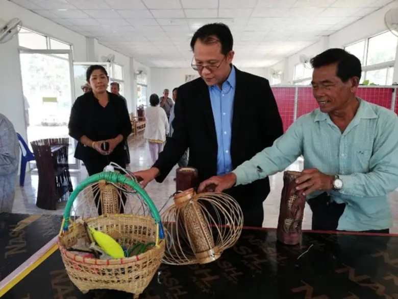 ภาพข่าว: สนพ. อำนาจเจริญ ร่วมกับ องค์การบริหารส่วนตำบลนาเวียง เพิ่มโอกาสในการประกอบอาชีพให้ผู้สูงอายุ