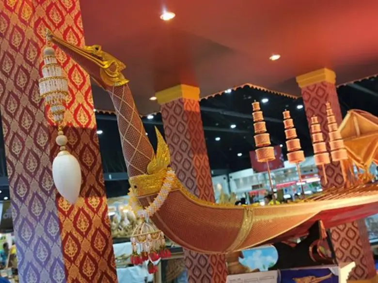 ฮือฮา OTOP City 2019 โชว์ “เรือสุพรรณหงส์จักสานจำลอง” ลำเหยียบ 2 ล้าน พร้อมเปิดโซนใหม่ OTOP Lady