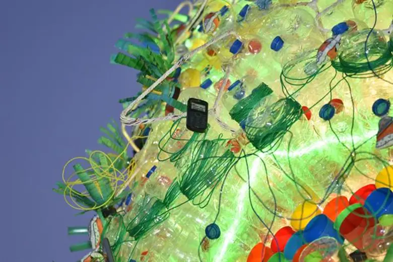 AIS บอกเล่าคุณค่า E-Waste ผ่านต้นคริสต์มาสทำจากขยะอิเล็กทรอนิกส์ ครั้งแรกของไทย พร้อมชวนคนไทยร่วมภารกิจรักษ์โลก Mission Green รับปีใหม่ 2020