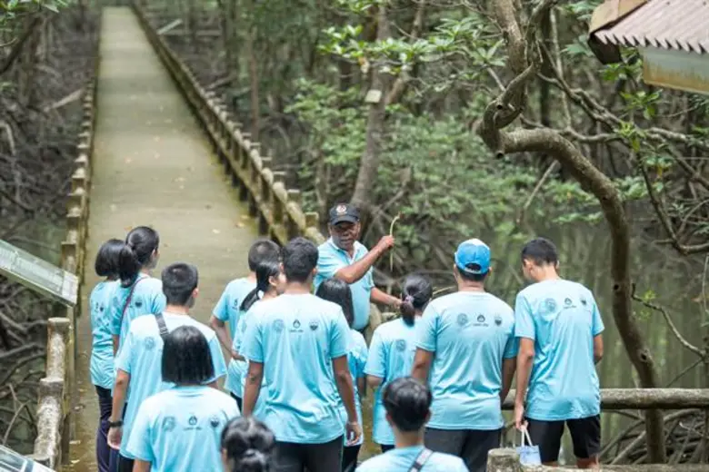 ปตท.สผ. นำเยาวชนเรียนรู้คุณค่าและอนุรักษ์ป่าชายเลน จังหวัดระนอง