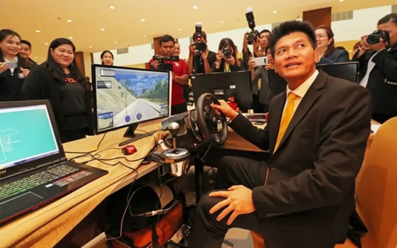 บจ.ล็อกซเล่ย์ ซิมูเลชั่น เทคโนโลยี ในเครื...