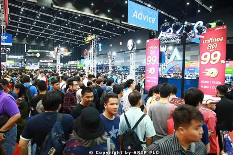 COMMART WORK 2019 เวิร์กสมชื่อ ยอดขายสวนกระแสเศรษฐกิจ คอไอทีร่วมช้อปสินค้าคับคั่ง