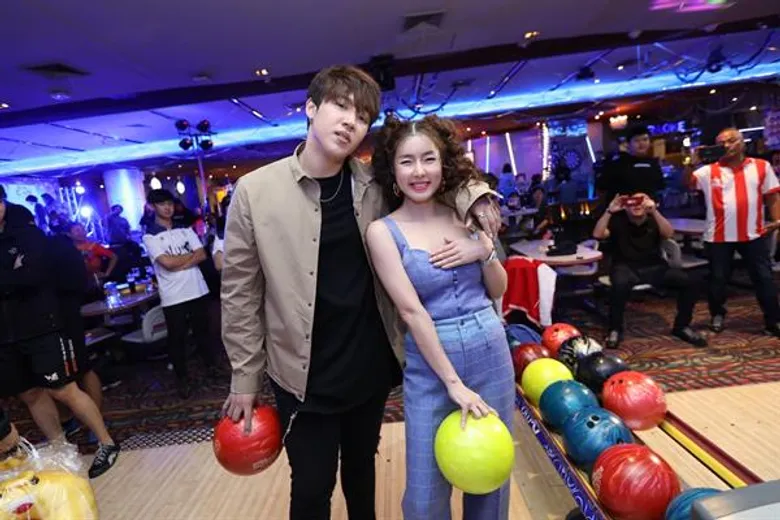 เมเจอร์ โบว์ล กรุ้ป ร่วมกับ เครื่องดื่ม C-Vitt จัดกิจกรรมสุดฟินบนเลนโบว์ลิ่งในงาน “Blu-O All Star Party” ที่ บลูโอ รัชโยธิน
