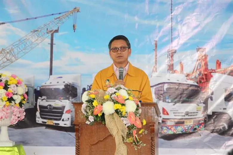 จุรินทร์ – เฉลิมชัย มอบ กยท. ปล่อยขบวนรถส่งมอบไม้ยาง – น้ำยางข้น สร้างความร่วมมือด้านธุรกิจเป็นรูปธรรม หนุนชาวสวนยางไทย