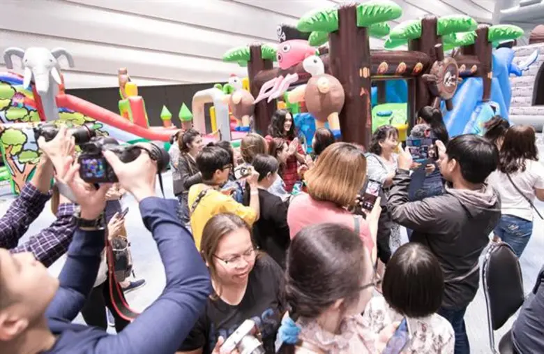 แน็ก อาเธอร์ เสิร์ฟโรดโชว์ความสนุกในภาคอิสาน ในเทศกาลปีใหม่ 2563