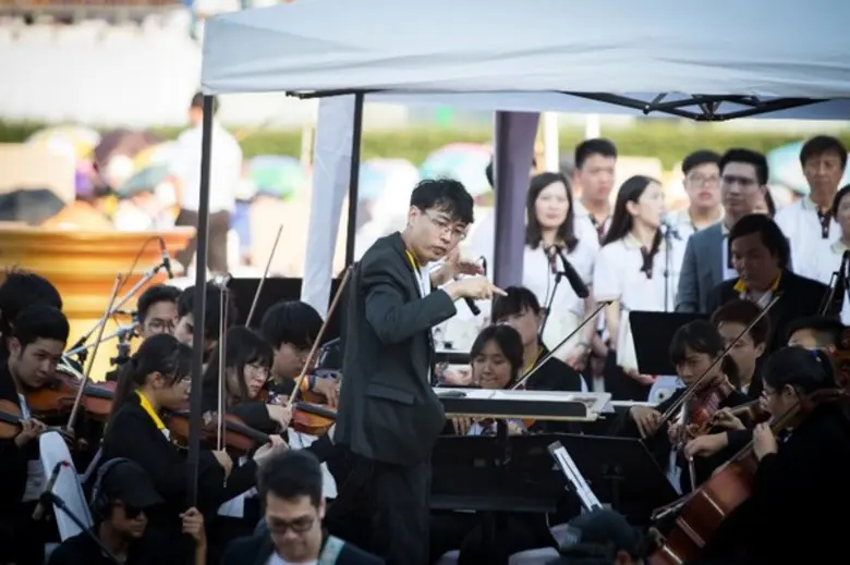 ม.มหิดล ร่วมแสดงดนตรีครั้งประวัติศาสตร์ ในพิธีรับเสด็จ สมเด็จพระสันตะปาปาฟรานซิส ประมุขแห่งคริสตจักรนิกายโรมันคาทอลิก