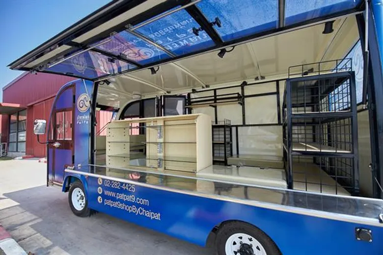 โครงการ “ยิ่งให้ ... ยิ่งได้” ปีที่ 2 มอบรถโมบายร้านภัทรพัฒน์ แด่มูลนิธิชัยพัฒนา