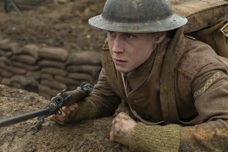 1917 คว้า 2 รางวัลลูกโลกทองคำ ในสาขาภาพยนตร์ยอดเยี่ยมประเภทดราม่าและสาขาผู้กำกับยอดเยี่ยม