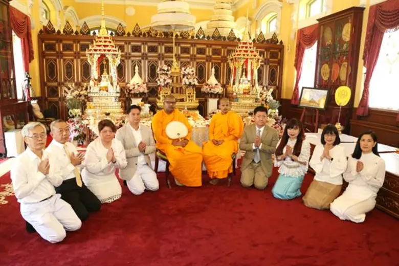 นายทองชัย ชวลิตพิเชฐ (ที่ 4 จากขวา) และนา...