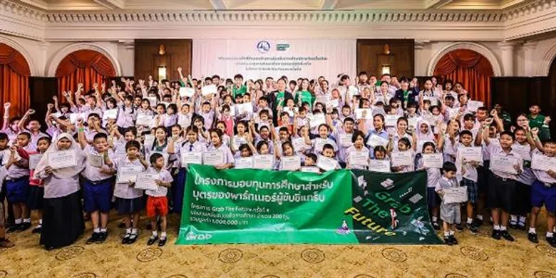 แกร็บ ผนึก ททท. สานต่อโครงการ “น้ำใจ” มัดใจนักท่องเที่ยว ส่งเสริมพาร์ทเนอร์คนขับแกร็บแท็กซี่ ร่วมเป็นเจ้าบ้านที่ดี