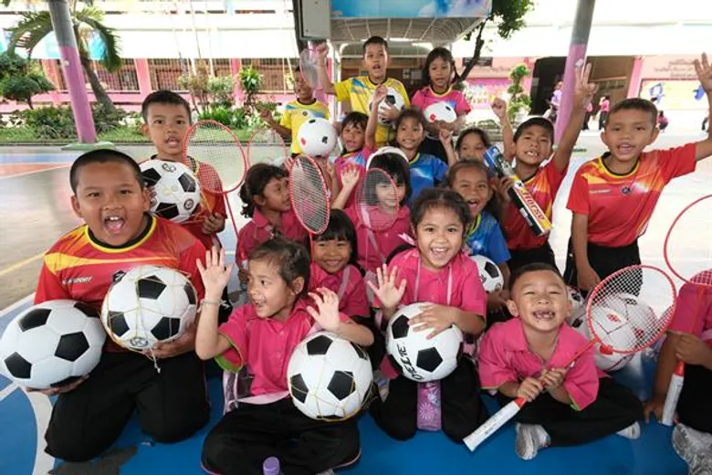 มูลนิธิแอสเสท เวิรด์ เพื่อการกุศล ร่วมกับกรุงเทพมหานครและผู้ประกอบการย่านสาทร 'ปันฝัน’ สู่เยาวชนไทย เสริมสร้างสุขภาพ ส่งต่อโอกาสทางการศึกษา เพื่อสรรค์สร้างอนาคตที่ดีกว่า (Building a better future) อย่างสมดุลและยั่งยืน