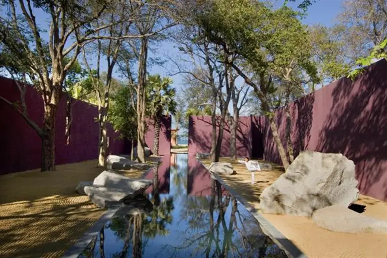 THE BARAI Spa at Hyatt Regency Hua Hin is the winner of 2019-2020 Now Travel Asia Award For Asia?s Top Wellness Spa