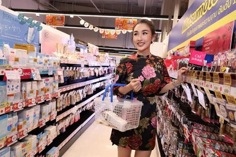 เซ็นทรัล ฟู้ด รีเทล กรุ๊ป ฉลองเทศกาลตรุษจีนปีหนูทอง ชวนช็อปสุดยอดชุดไหว้และของไหว้มงคลคัดสรรพิเศษ พร้อมเคล็ดลับไหว้เจ้าเสริมเฮงรับปีชวดไม่ให้ชวด แบบฉบับ “อาจารย์ช้าง”