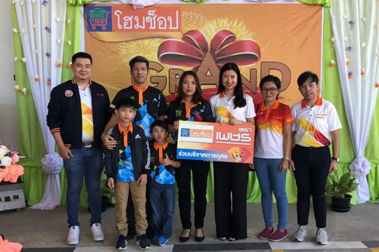 ดร.พิชญานันท์ ล้อวรลักษณ์ (ที่ 3 จากขวา) ผู้ช่วยประ...