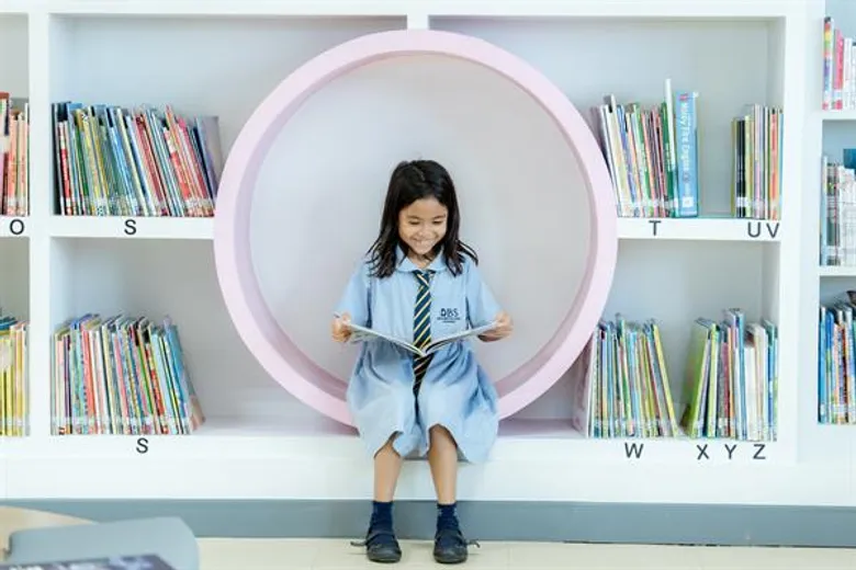 ซัมเมอร์นี เรียนภาษาอังกฤษแบบเป๊ะๆกับ DBS Summer School 2020 ภายใต้ธีม A Journey Through Time เจาะเวลาหาอดีตและความลับโลกโบราณ ขึ้นไทม์แมชชีนไปอัพเลเวลทักษะภาษาอังกฤษพร้อม ๆ กัน20 กรกฎาคม – 14 สิงหาคม 2563 ที่โรงเรียนนานาชาติ DBS เด่นหล้า บริติช สคูล