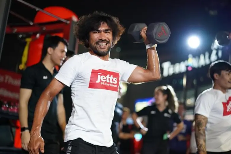 เจ็ทส์ ฟิตเนส 24 ชั่วโมง เปิดตัว “ทีมเจ็ทส์” คอมมูนิตี้แห่งความสนุกและสุขภาพ พร้อมขยายพื้นที่ออกกำลังกายจากฟิตเนสสู่สนามแข่งจริง