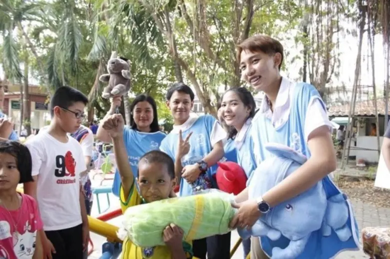 ครอบครัวพอเพียง ม.ศรีปทุม จิตอาสา จัดกิจกรรมส่งมอบความสุข วันเด็กแห่งชาติ 2563 ชุมชนเคหะบางบัว