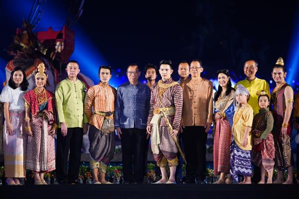 ลำปางจัดงานน้อมรำลึกสมเด็จพระนเรศวรฯ ปี 7 'อั้ม-อธิชาติ’ ปลื้มสวมบทพระนเรศฯ สุดอิน
