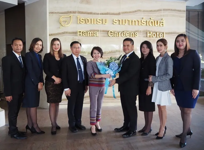 นายวราวุธ ศิลปอาชา (ที่ 4 จากขวามือ) รัฐม...