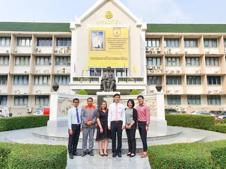 โรงแรมแกรนด์ เพรสซิเดนท์ สุขุมวิท 11 ร่วมบริจาคปฏิทินตั้งโต๊ะเก่า นำไปทำอักษรเบรลล์เพื่อผู้พิการทางสายตา