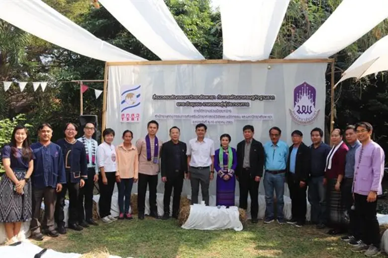 นางสาวจุฬาสินี โรจนคุณกำจร นายกเทศมนตรีเม...