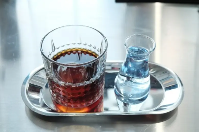 สยามดิสคัฟเวอรี่ เปิดประสบการณ์โลกกาแฟที่แตกต่างไปกับ “Pour Over Lab” หลากเมนูกาแฟสกัดเย็นจากเครื่อง One Dutch เครื่องเดียวในไทย!! ณ CAZH ชั้น 1 สยามดิสคัฟเวอรี่ ดิเอ็กซ์พลอราทอเรี่ยม