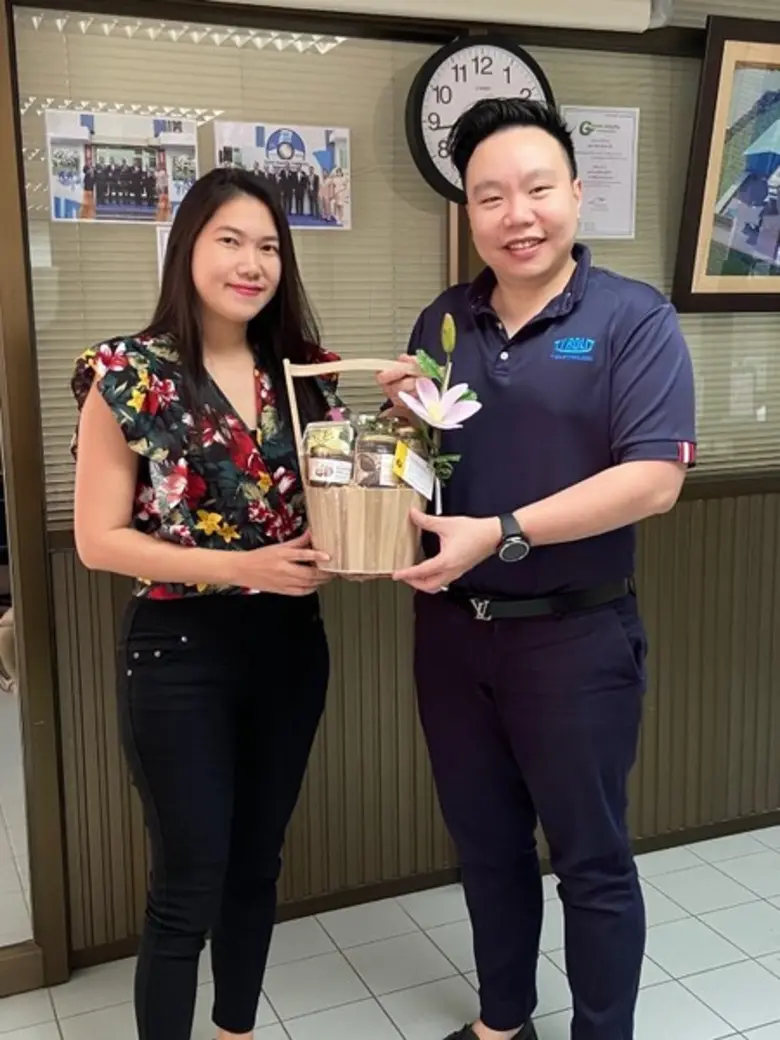 ภาพข่าว: เยลโล่เพจเจส ขอส่งความสุขรับปีใหม่และตรุษจีนแด่ลูกค้าและคู่ค้า เฮงๆ ปังๆ รับปีหนูทอง
