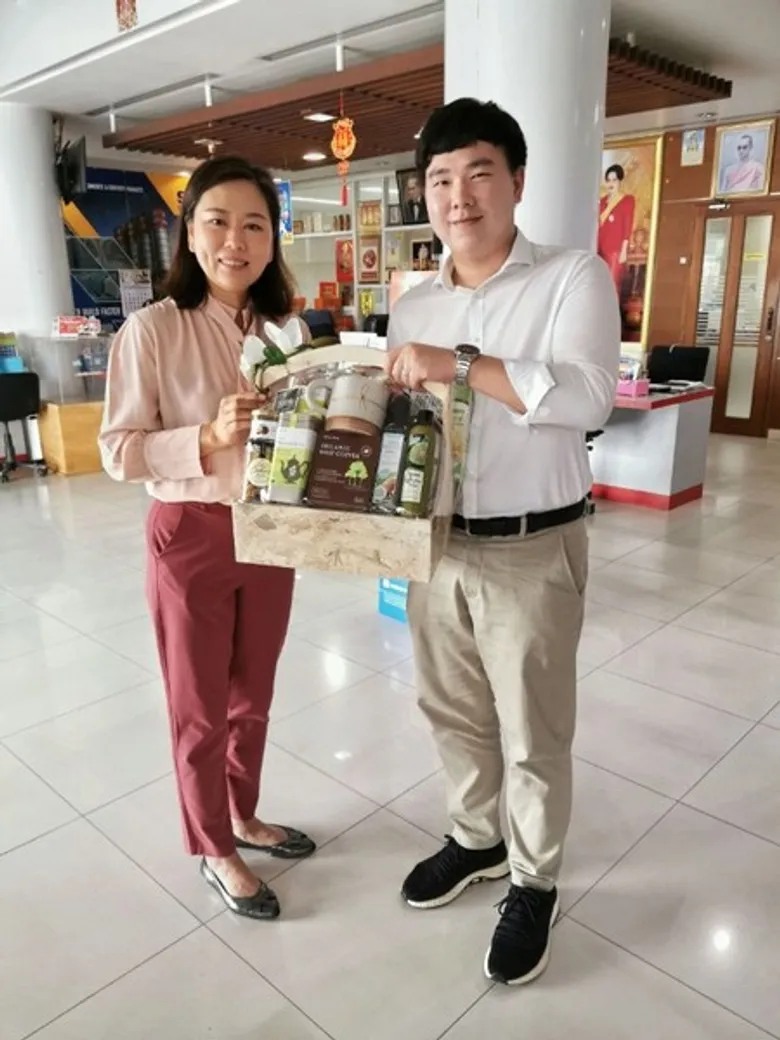 ภาพข่าว: เยลโล่เพจเจส ขอส่งความสุขรับปีใหม่และตรุษจีนแด่ลูกค้าและคู่ค้า เฮงๆ ปังๆ รับปีหนูทอง