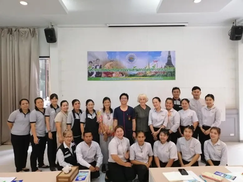 ภาพข่าว: สำนักงานพัฒนาฝีมือแรงงานสุโขทัย ดำเนินการฝึกอบรมหลักสูตรการฝึกยกระดับฝีมือ สาขา ภาษาอังกฤษสำหรับพนักงานบริการด้านการท่องเที่ยว 30 ชั่วโมง