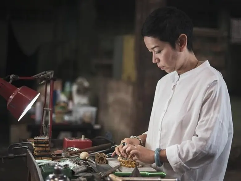 มกราคม 63, กรุงเทพฯ "สีลสโตน" ร้านเครื่องประดับน้อง...