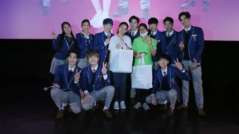 แฟนซีรีส์ “HOTEL STARS สูตรรักนักการโรงแรม” เขินตัวม้วน!! ในกิจกรรม “HOTEL STARS BYE’NIOR ปัจฉิมนิเทศนักศึกษาโฮเทลสตาร์”