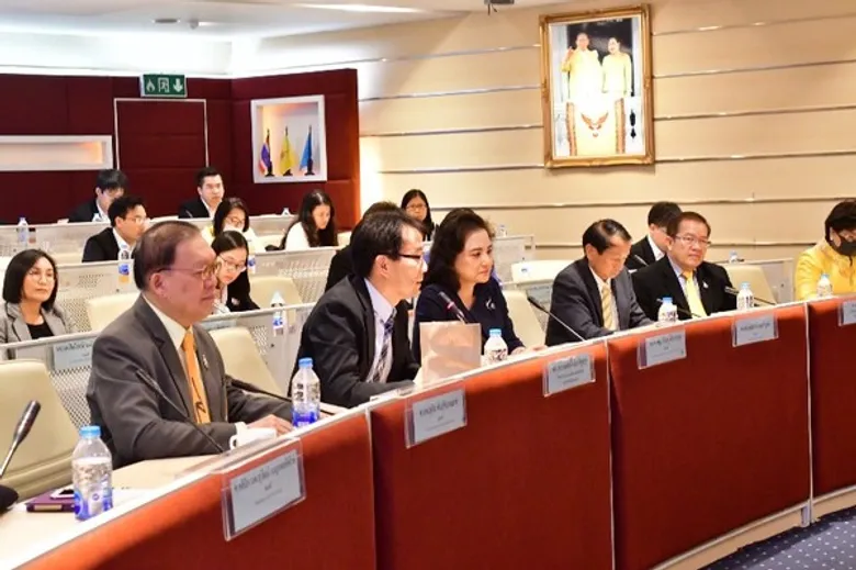 “สุวิทย์” ซักซ้อมโรงเรียนแพทย์-พยาบาล-นักวิจัยพร้อมสู้ไวรัสโคโรนา”