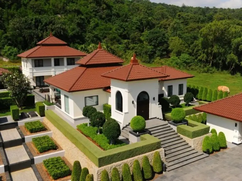 Banyan Residences Villas offers even more special privileges and benefits for Banyan residents & golf club members
