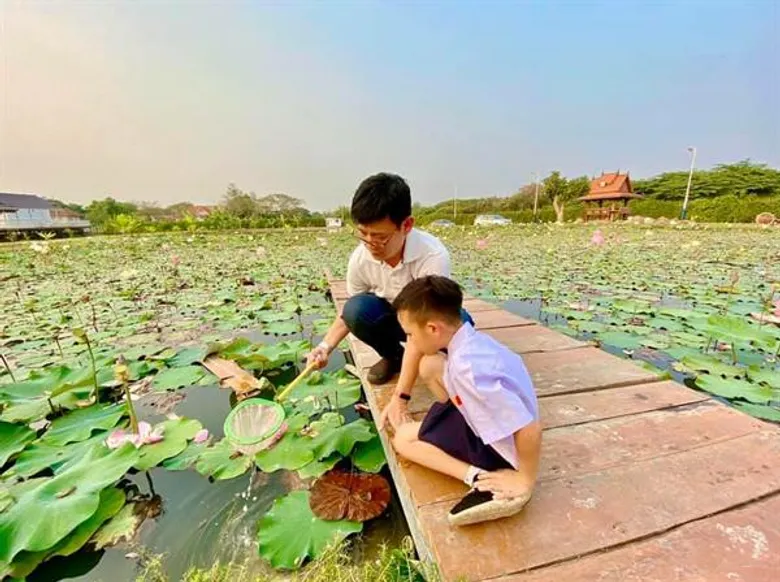“สาธิตกรุงเทพธนบุรี” เปิดสระบัวขนาดยักษ์เป็น “ปอดแห่งใหม่ ของชาวฝั่งธนฯ”