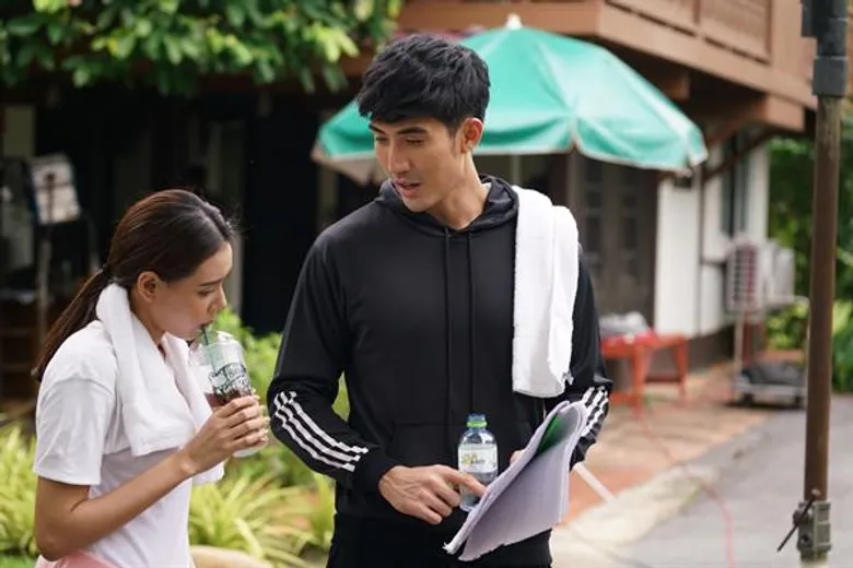 “บิ๊กเอ็ม”สายรุกขโมยจูบ“ตูน” “ยุ้ย”คิดแผนร้ายถ่ายรูปเป็นหลักฐาน
