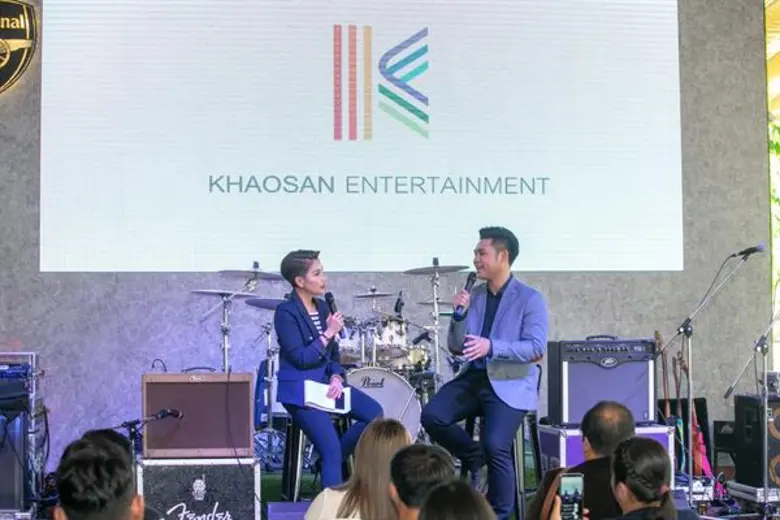 สมราคาเบอร์ท็อปยุค 90 “ฟลุ๊ค ไอน้ำ” โชว์พลังเสียงจัดเต็ม ในงานแถลงข่าว มินิคอนเสิร์ตเปิดอัลบั้ม "ฟลุ๊ค ไอน้ำ" ประทับใจแฟนๆ