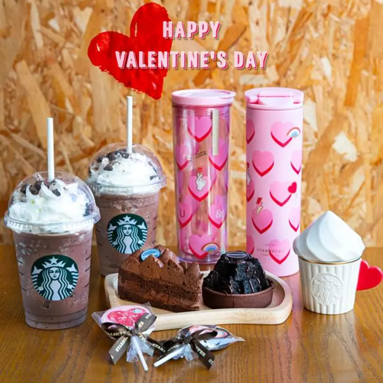 สตาร์บัคส์ ต้อนรับวาเลนไทน์ด้วยเครื่องดื่มช็อคโกแลตโดยบาริสต้า พิเศษสำหรับประเทศไทยเท่านั้น พร้อมขนมรสช็อคโกแลตให้คุณได้เติมความหวานในวันแห่งความรัก