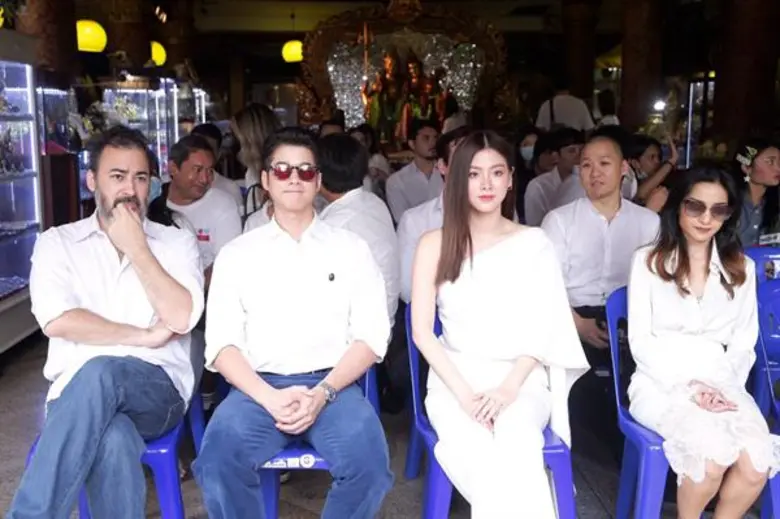 “มาริโอ้ - ใบเฟิร์น” ควงคู่ บวงสรวงภาพยนตร์ “เลเซอร์แคนดี้ รักนี้ห้ามไม่ได้” เตรียมส่งความหวาน ให้แฟนหนังได้ฟินอีกครั้งในรอบ 10 ปี