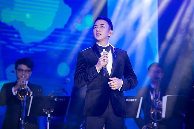 ครั้งแรกของ “บี - พีระพัฒน์” พร้อมรับมือความท้าทายใหม่ ดีไซน์เสียงร้องใส่บทเพลงสุดคลาสสิค ใน” “สุนทราภรณ์ เดอะมิวสิคัล อิน คอนเสิร์ต”