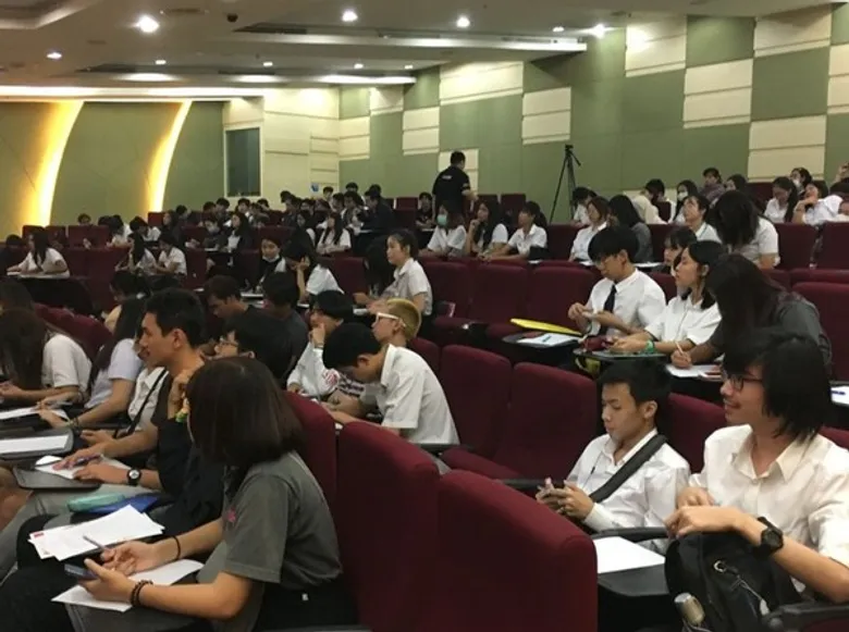 “Startup ของคนรุ่นใหม่ คิดยังไง ทำให้รวย”