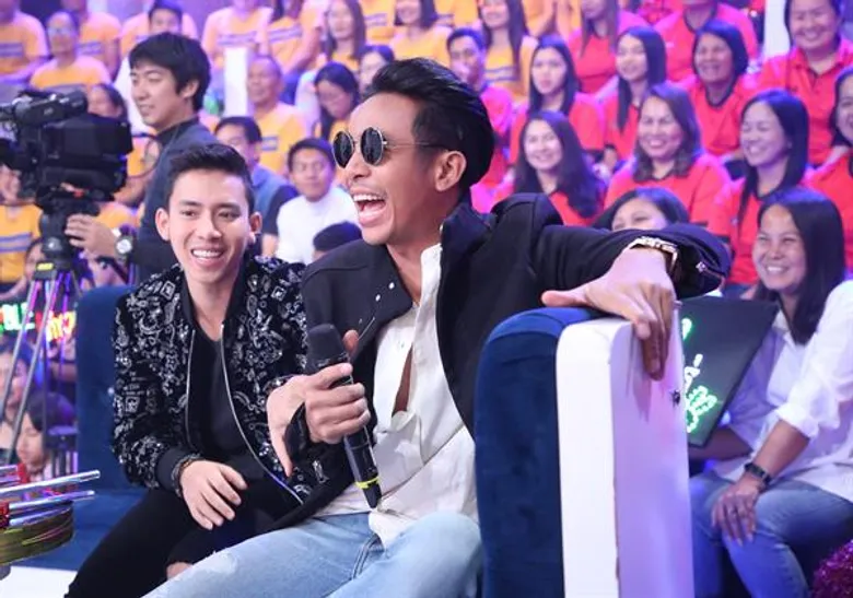 ศิลปินคู่สุดฮอต “เบิ้ล-ปทุมราช อาร์สยาม” ปะทะ “ก้อง-ห้วยไร่” ป่วนสตู!ตามหาเงาเสียงใน “กิ๊กดู๋ฯ”