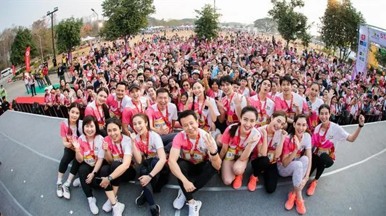 เจียงฮายม่วนอ๊กม่วนใจ๋ !! “เจมส์ - แต้ว” ยกทัพดาราช่อง 3 วิ่งครึกครื้น “50th CH3Charity Infinity Run วิ่งส่งต่อความรักไม่สิ้นสุดกระจายความสุขทั่วไทย”