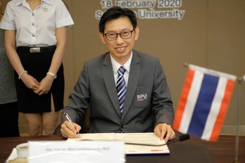 ม.ศรีปทุม จับมือ มหาวิทยาลัยยูวี่ บริสโทว ประเทศอังกฤษ MOU ปูทางสร้างหลักสูตรบริหารธุรกิจสมัยใหม่ ที่ทันสมัย Dual Degree 3+1 รับ 2 ปริญญา