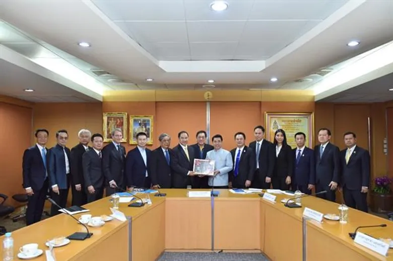 หอการค้าไทยพบ รมว.อุตสาหกรรม ขับเคลื่อนโครงการ 1 ไร่ 1 ล้าน ส่งเสริม Circular Economy