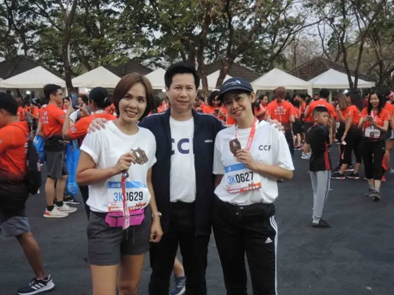 คุณเอก อนันตกูล รองผู้อำนวยการมูลนิธิ ซี....