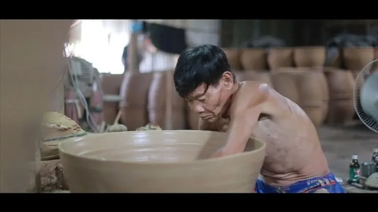 ชมเรื่องราวของ โอ่งมังกรราชบุรี ผ่านงานวิดีโอสารคดีในงาน 30 Loading