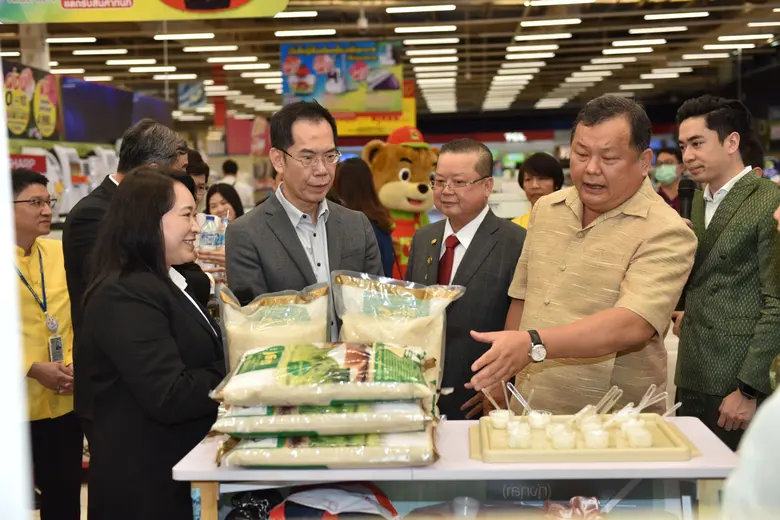 กระทรวงพาณิชย์ จับมือ บิ๊กซี จัดกิจกรรมขายข้าวราคาพิเศษ ลดค่าครองชีพผู้บริโภค
