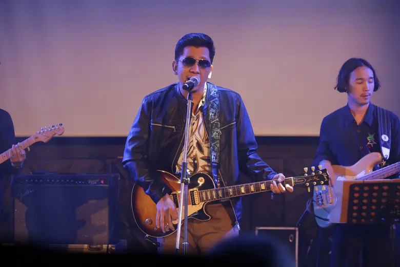 “นิวสเปคทีฟ” ฉลองครบรอบ 15 ปี เปิดค่ายเพลงน้องใหม่ “KIT MUSIC” ส่ง 7 ศิลปินคุณภาพ กับ 7 บทเพลงหลากอารมณ์ ประเดิมโปรเจคแรกในนาม “7Z (SEVEN SEAS)” พร้อมเสิร์ฟความสุข ความบันเทิงให้แฟนเพลงได้ตกหลุมรักพร้อมกันแล้ววันนี้