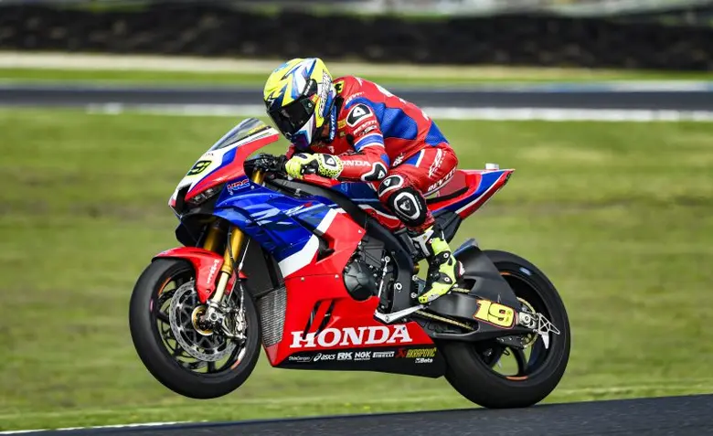 “ฮาสลัม-เบาติสต้า” ไล่แซงคู่แข่งเข้าวินที่ 5-6 เปิดฉาก WSBK 2020
